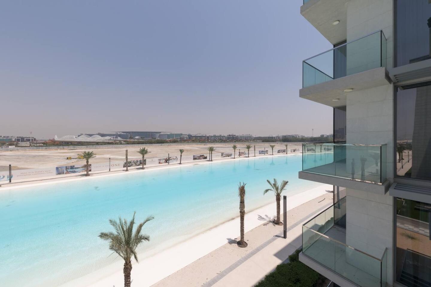 District One, Mbr Brand New Full Lagoon View Apartment *