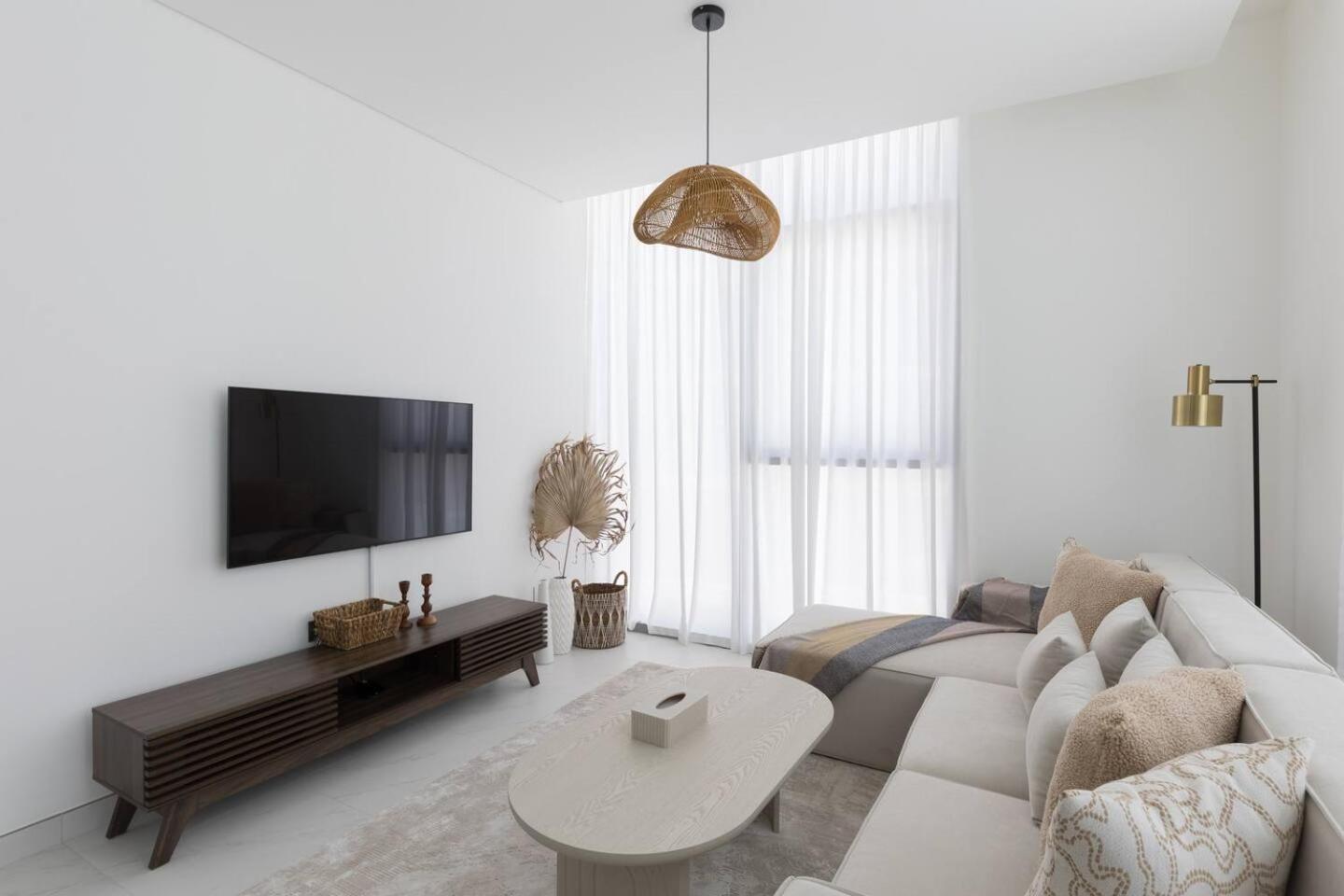 Apartment District One, Mbr Brand New Full Lagoon View