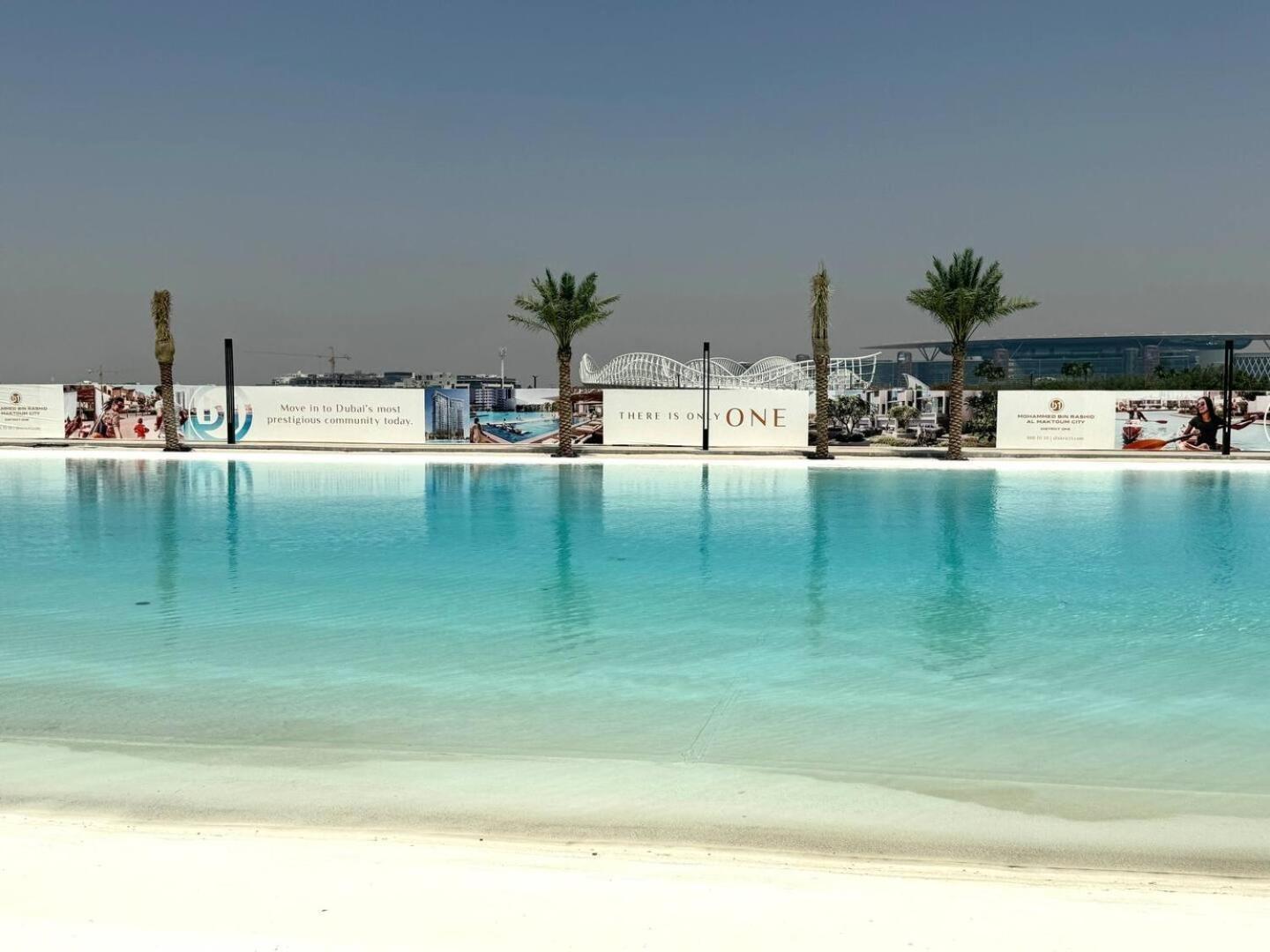 District One, Mbr Brand New Full Lagoon View Apartment *