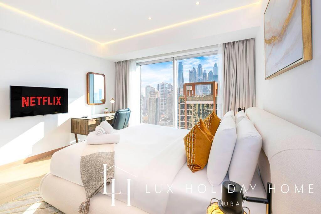 Lux The Jw Marina 2 *