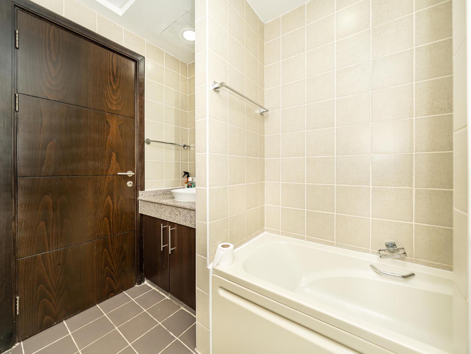 Marina Views - 2br Luxury Apartment, High Floor, Torch Marina Apartment *