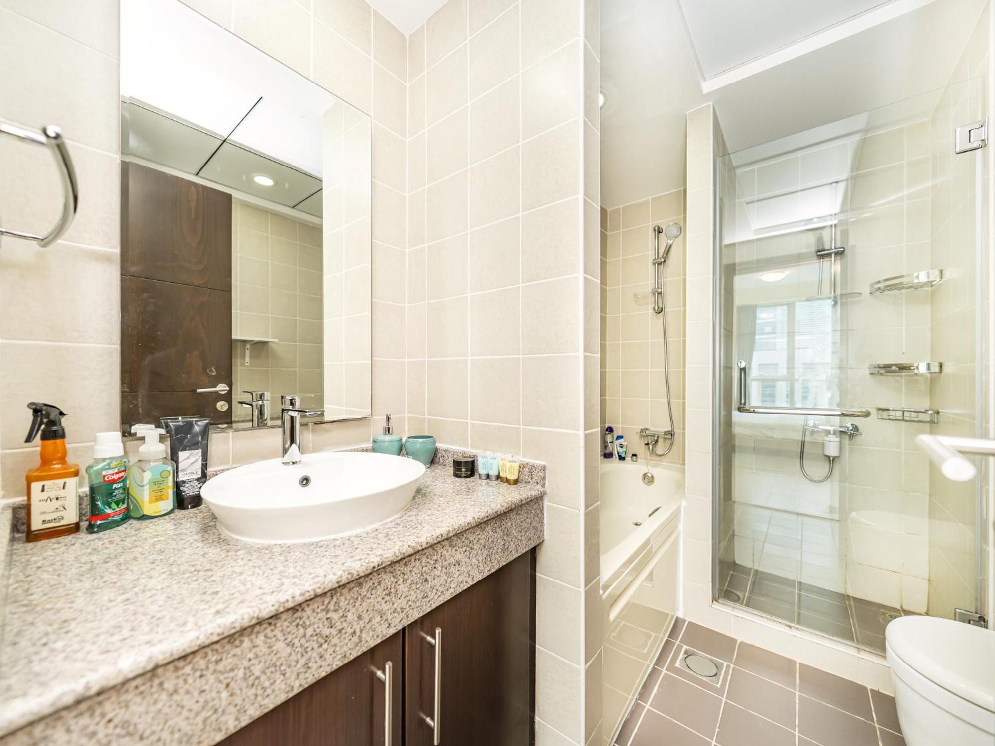Apartment Marina Views - 2br Luxury Apartment, High Floor, Torch Marina Dubai