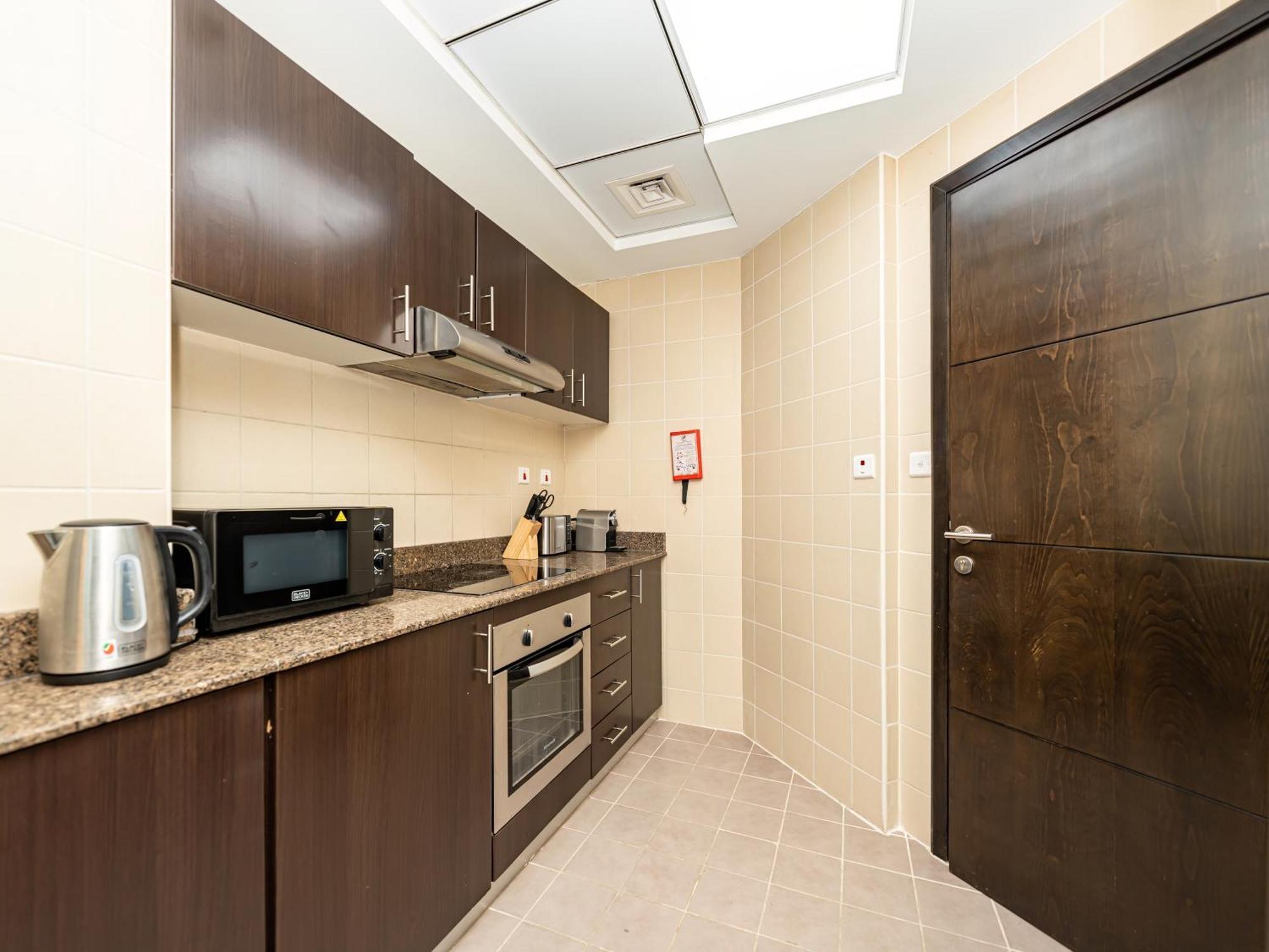 Marina Views - 2br Luxury Apartment, High Floor, Torch Marina *