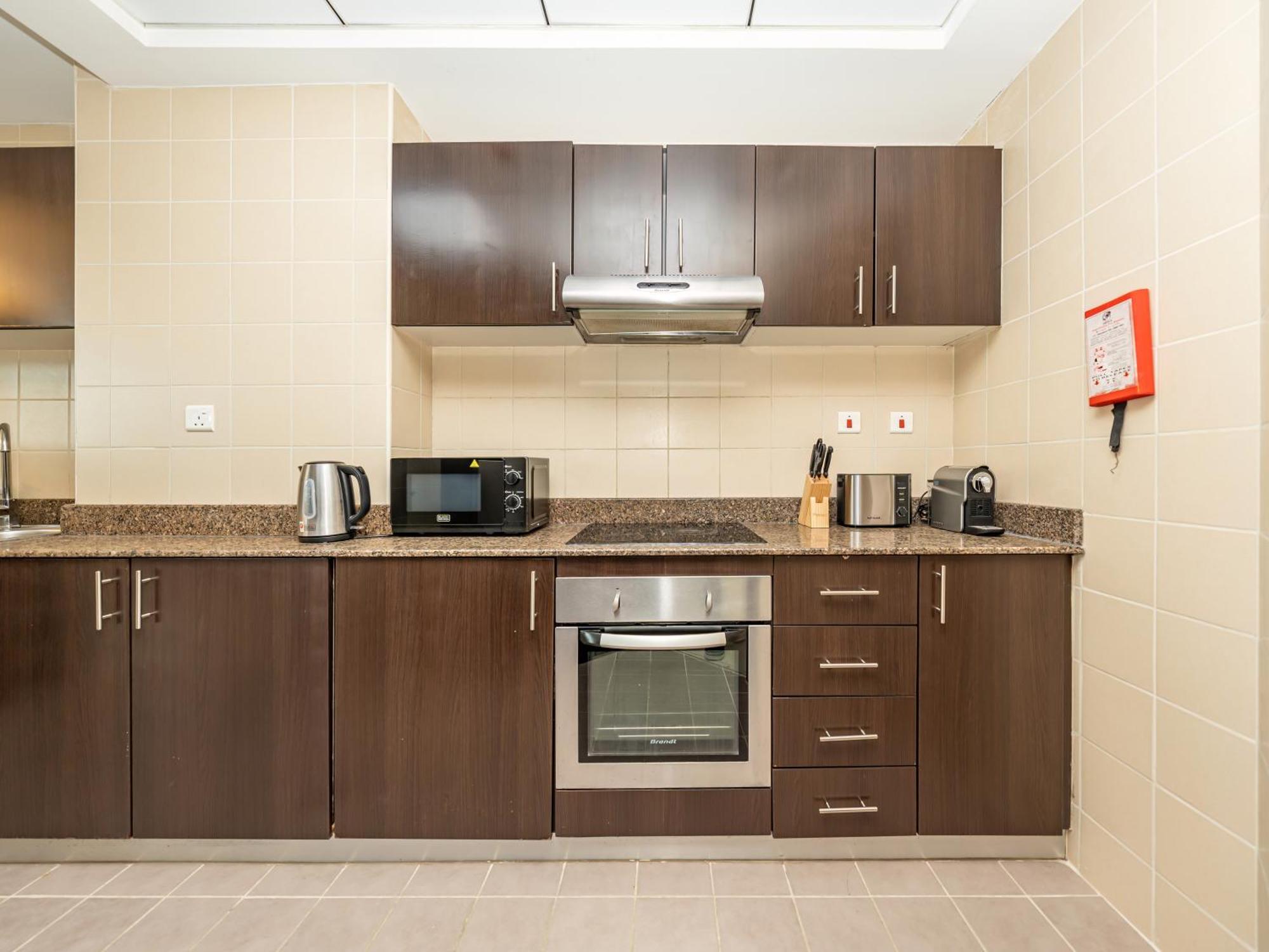 Marina Views - 2br Luxury Apartment, High Floor, Torch Marina *