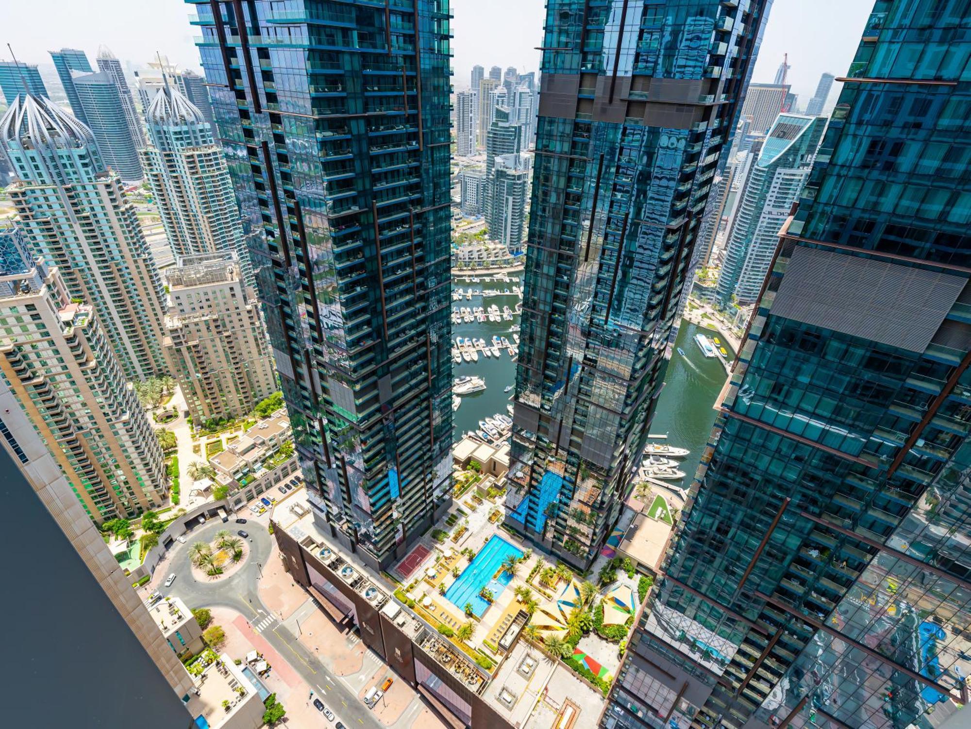 Apartment Marina Views - 2br Luxury Apartment, High Floor, Torch Marina Dubai