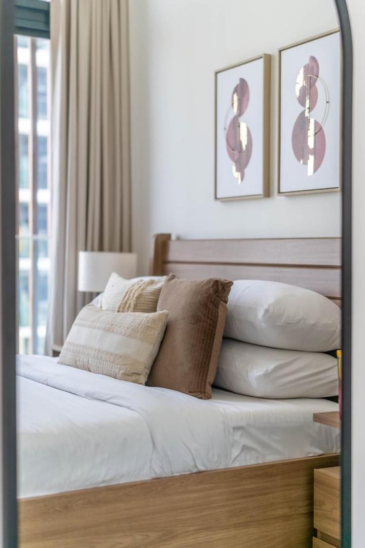 Guestready - Luxurious Retreat In Downtown Apartment Dubai