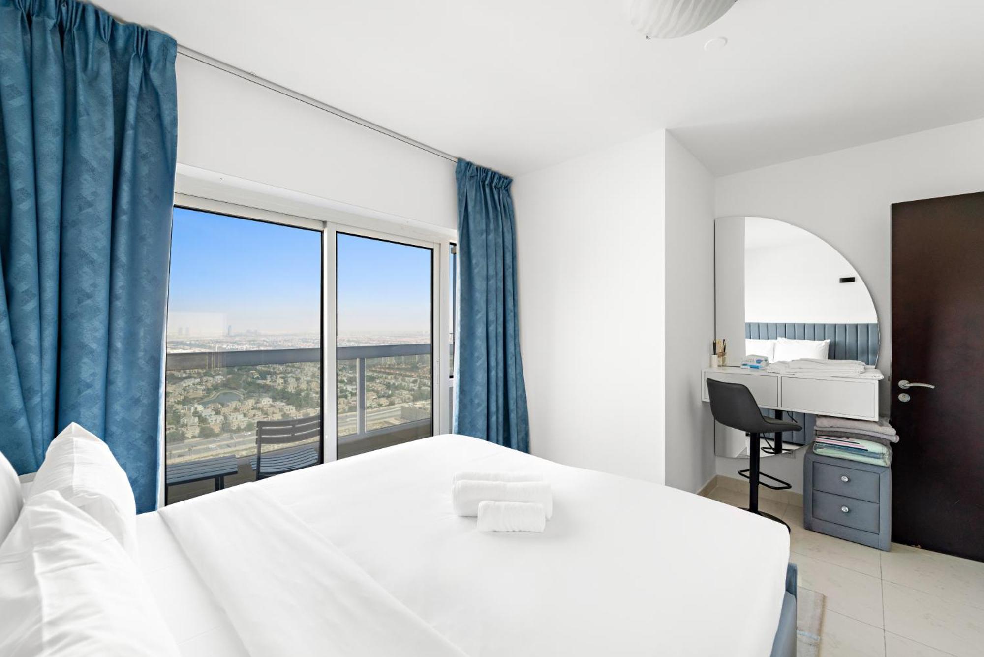 1br Minutes From Mall Of The Emirates Apartment *