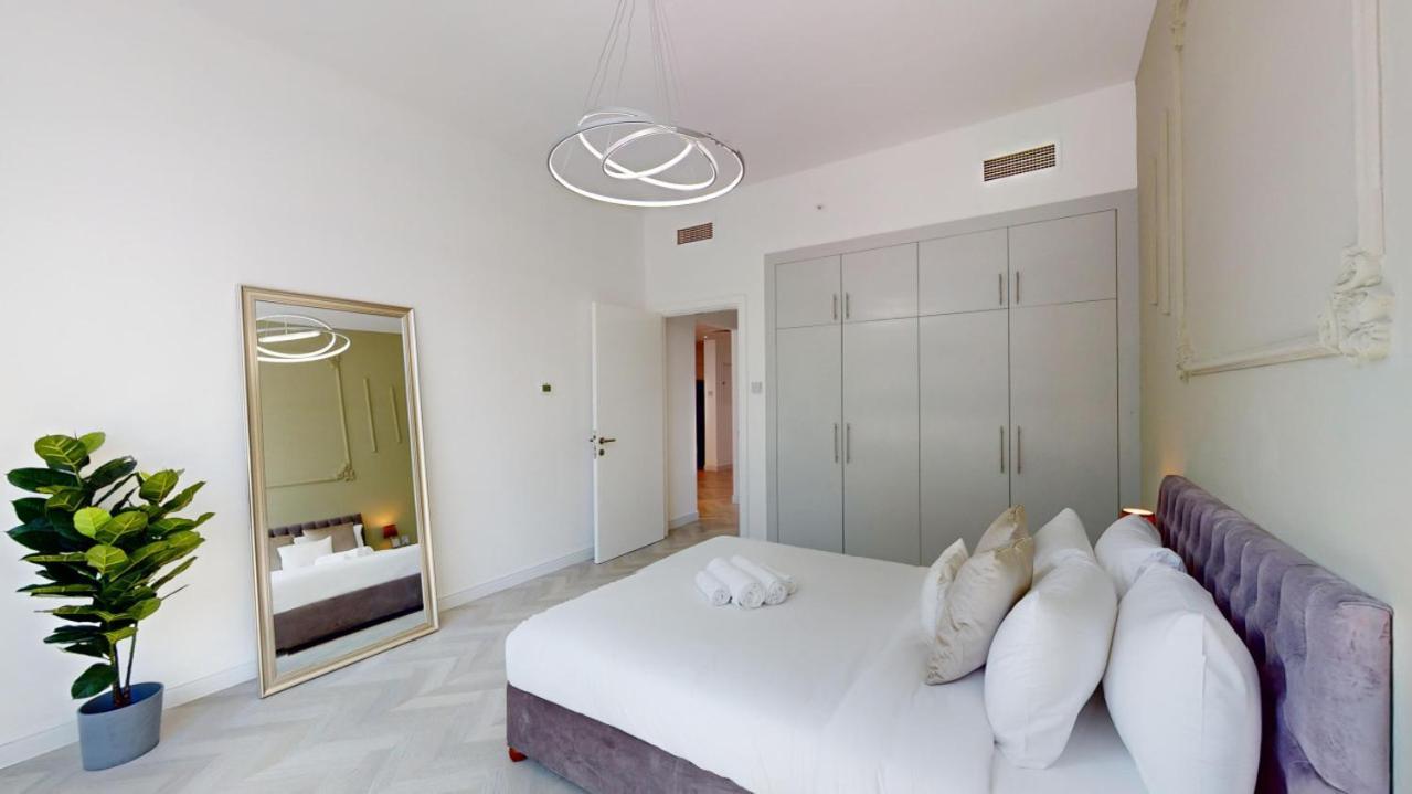 Yacht Bay Tower - Gorgeous Two Bedroom