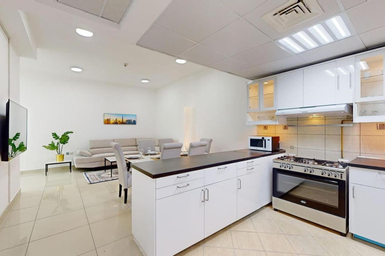 Marina Pinnacle - Serene Three Bedroom Apartment *
