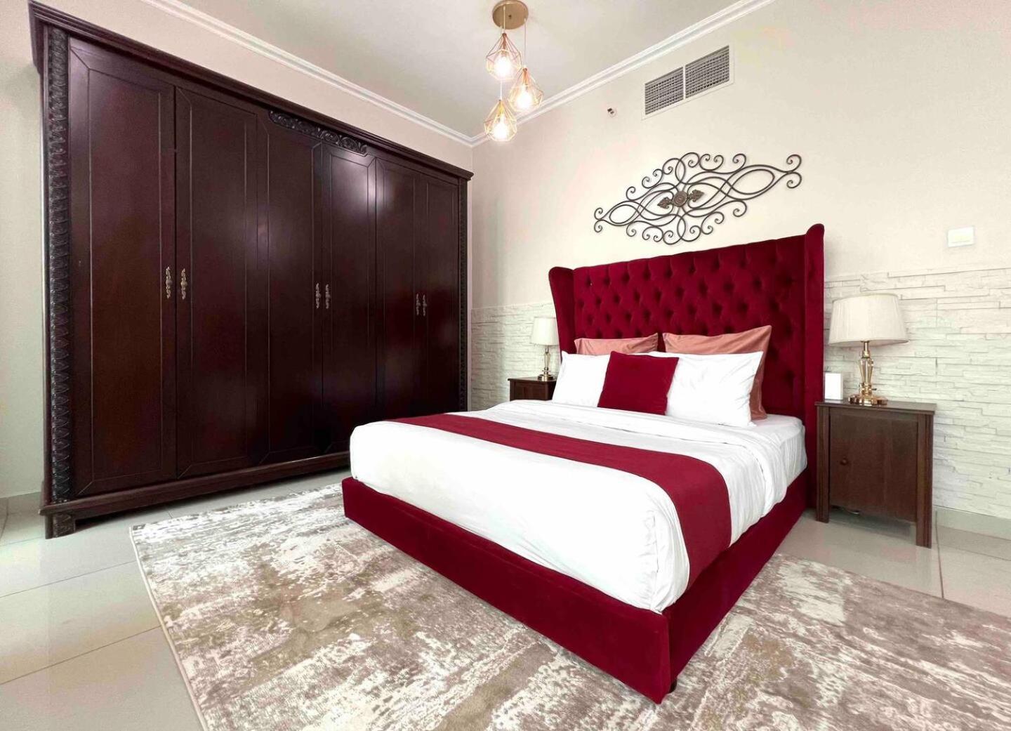 Unique, Elegant Floor With Sea View *