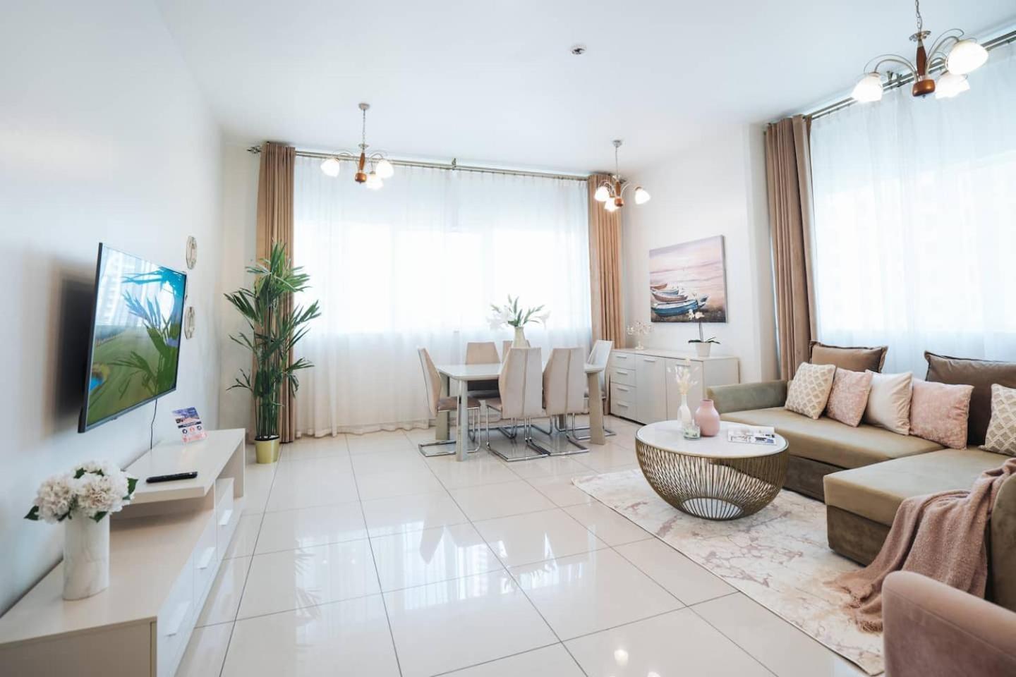 Apartment Charming Warm With Amazing Views Of The
