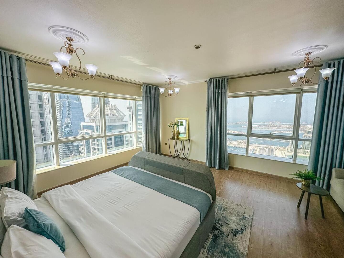 Stunning Palm Island And Arabian Sea Views On 67th Aparthotel *