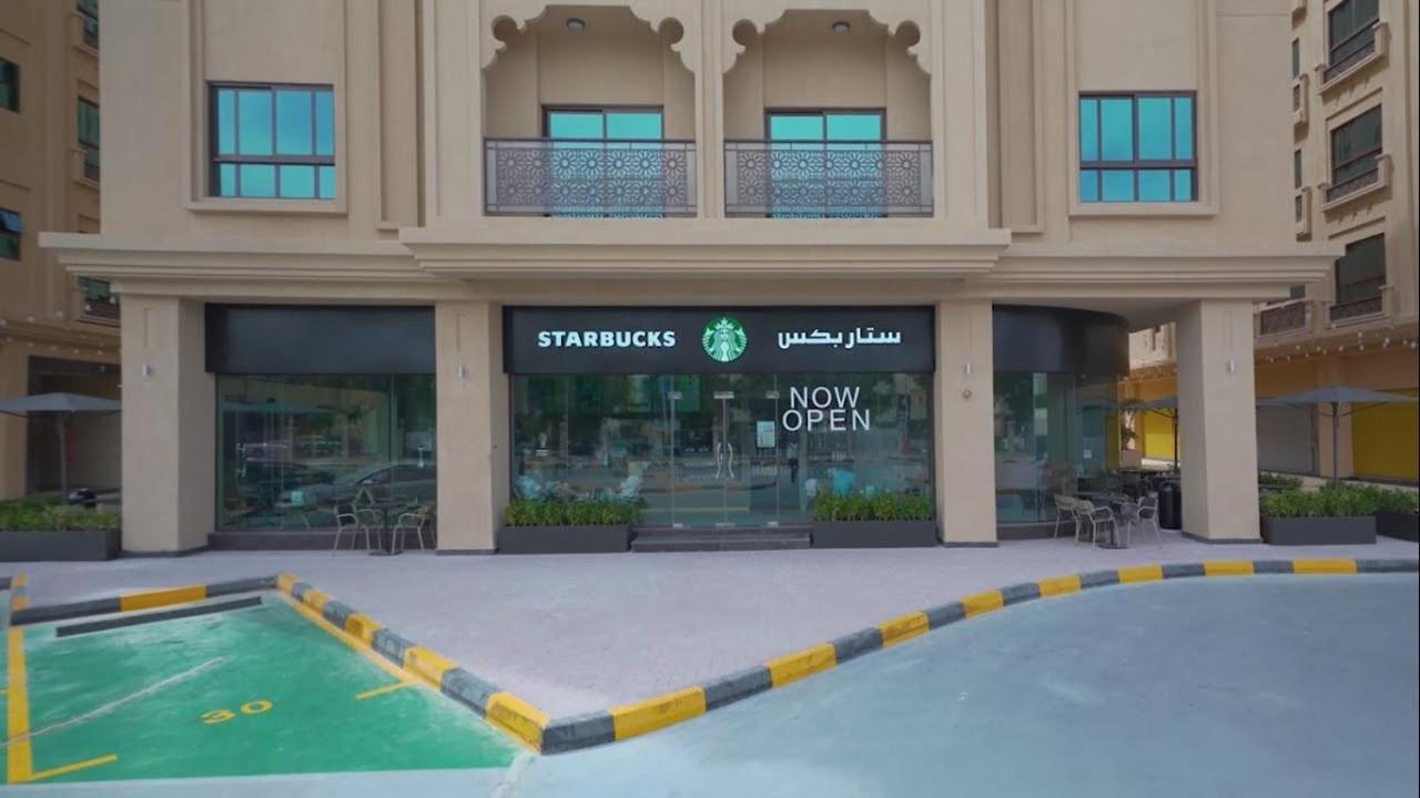 Elegant With Lively Vicinity In Dubai's Heart Dubai