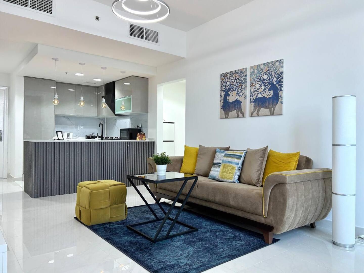 Charming One Bedroom In Marina * Dubai
