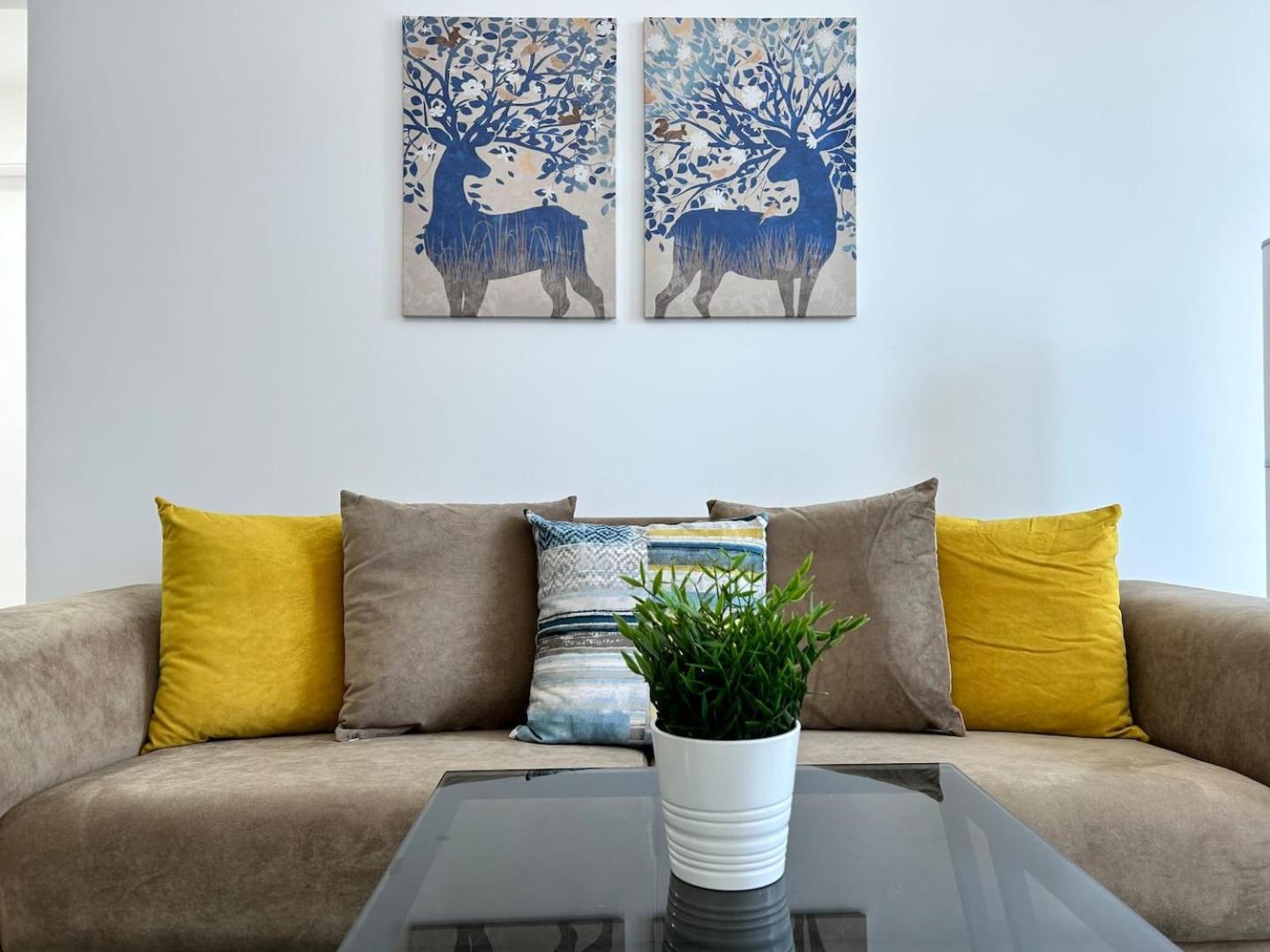 Charming One Bedroom In Marina Dubai