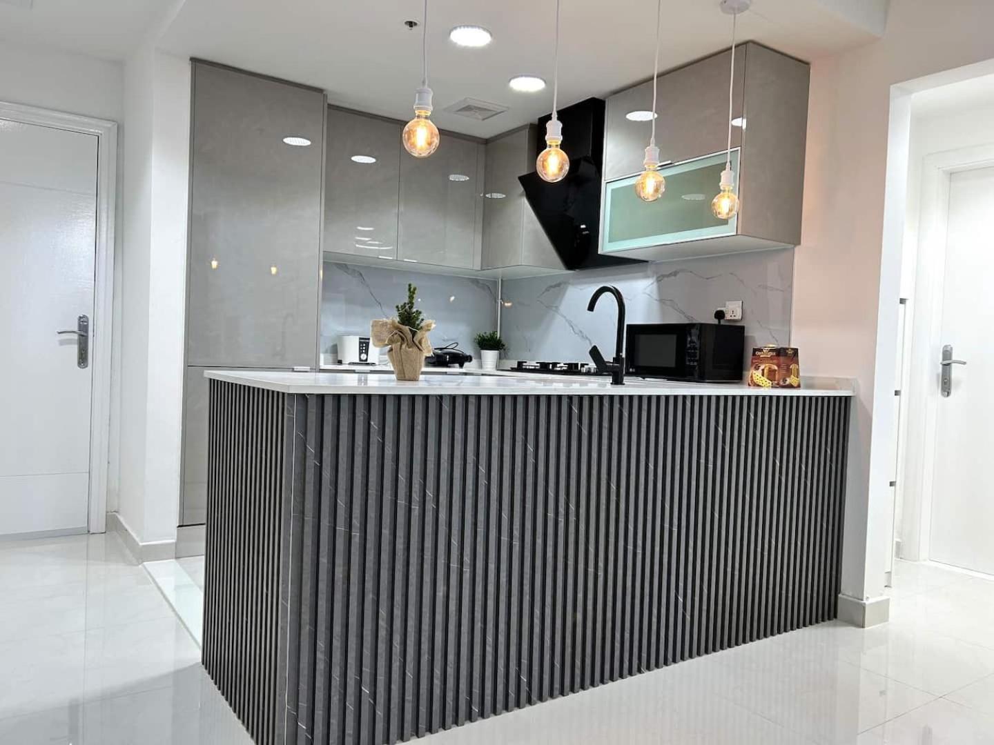 Apartment Charming One Bedroom In Marina *
