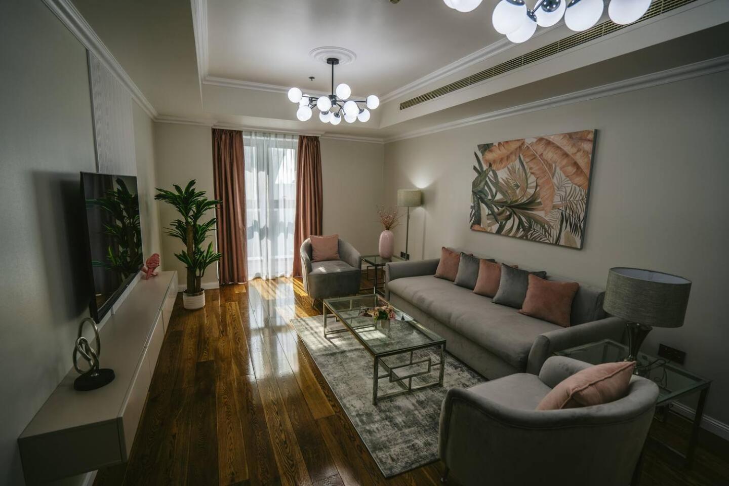 Apartment Serene Sea View One Bedroom On 67th Floor *