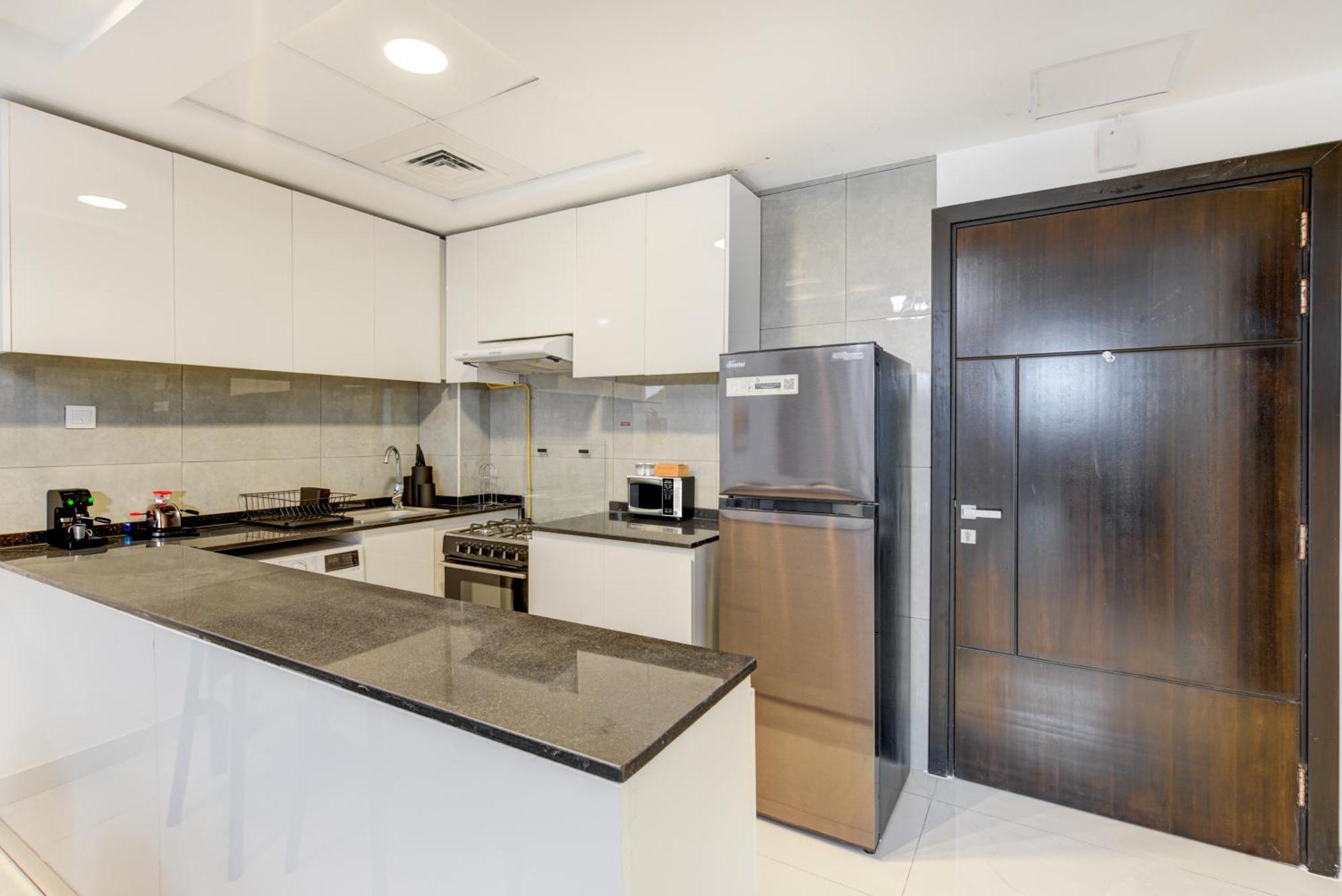 Mira Homes -newly 2 Bedroom Close To Metro. Apartment *