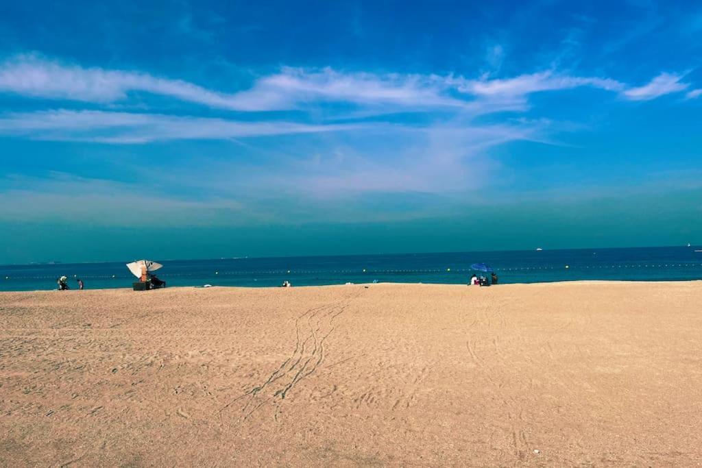Full Seaview Comfortable La