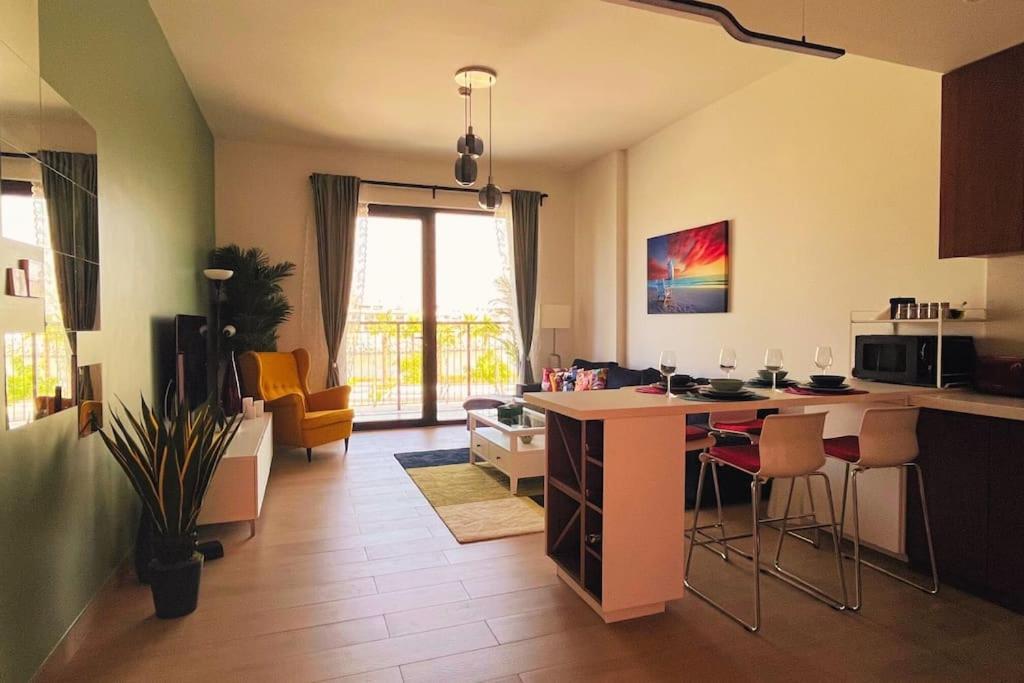 Apartment Full Seaview Comfortable La Dubai