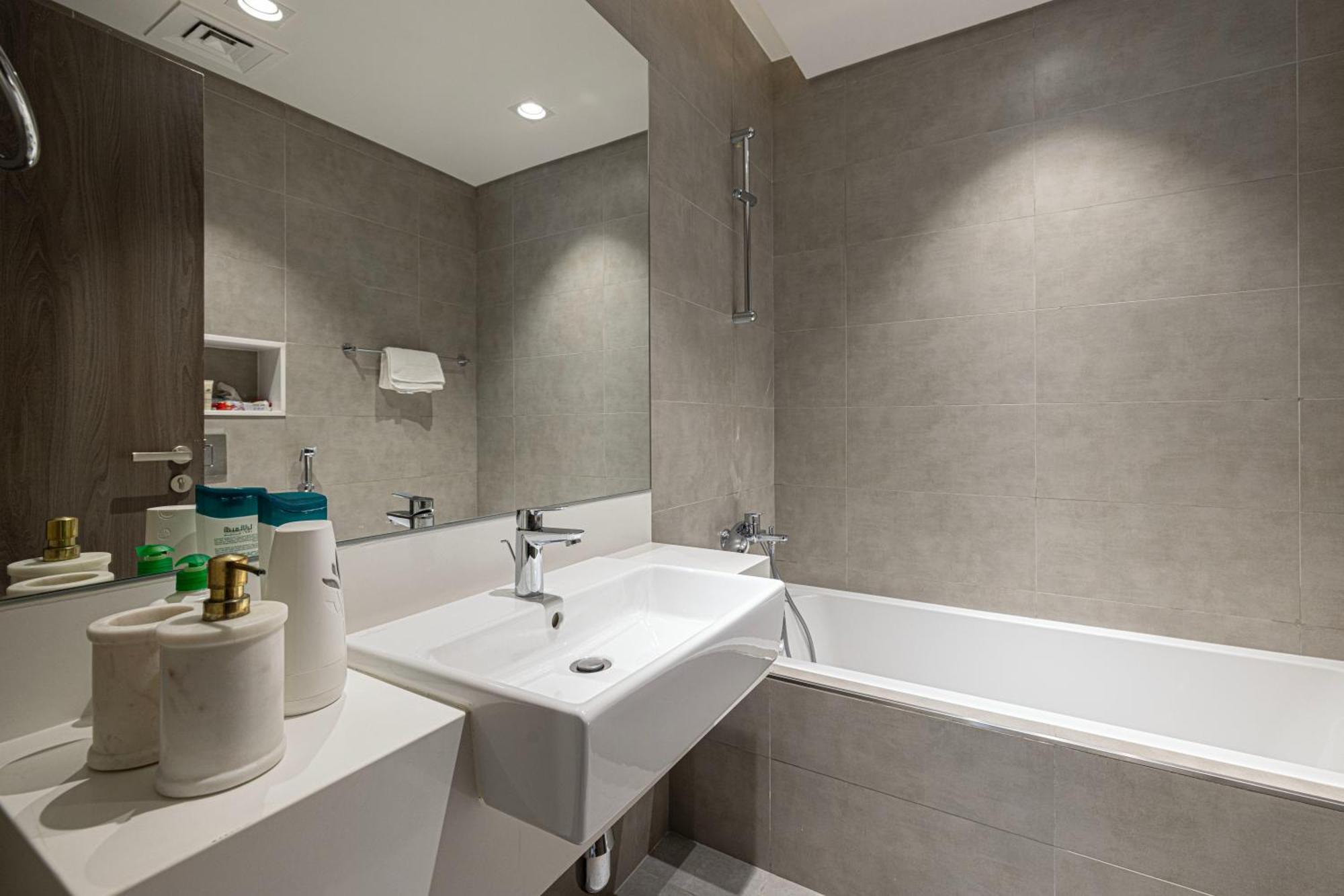 Apartment Full Lagoon View Access Exclusive Building