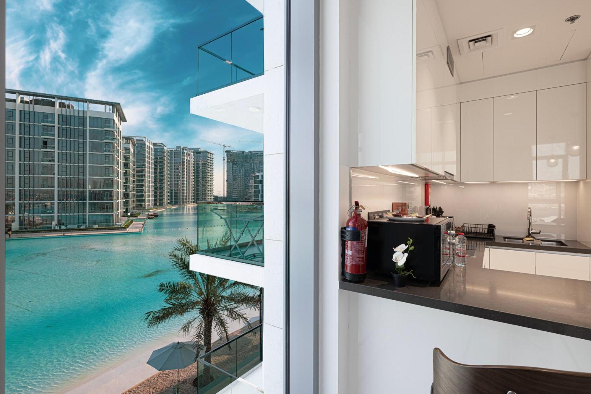 Full Lagoon View Access Exclusive Building Apartment *