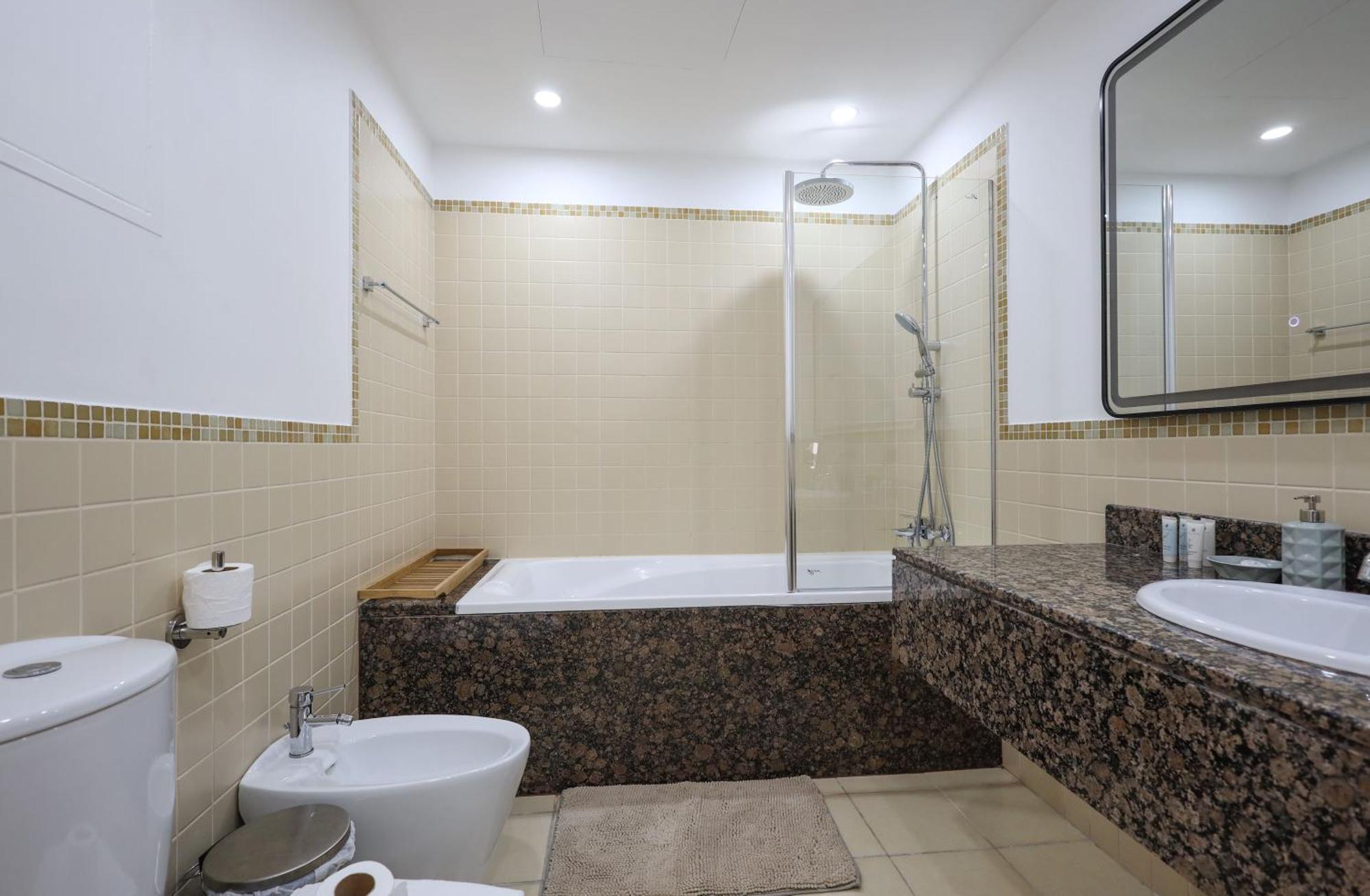 Elite Lux Homes - Beachside Haven Stylish 1 Bhk In Jbr *