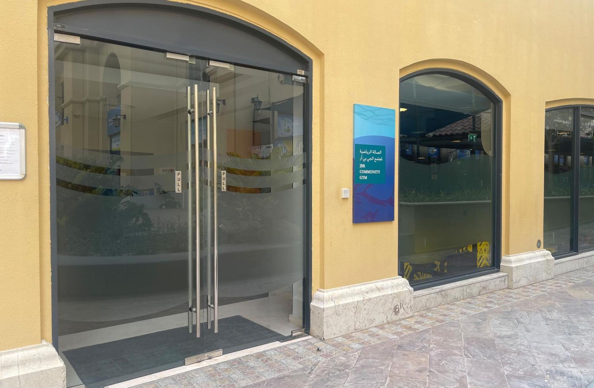 Elite Lux Homes - Beachside Haven Stylish 1 Bhk In Jbr Apartment