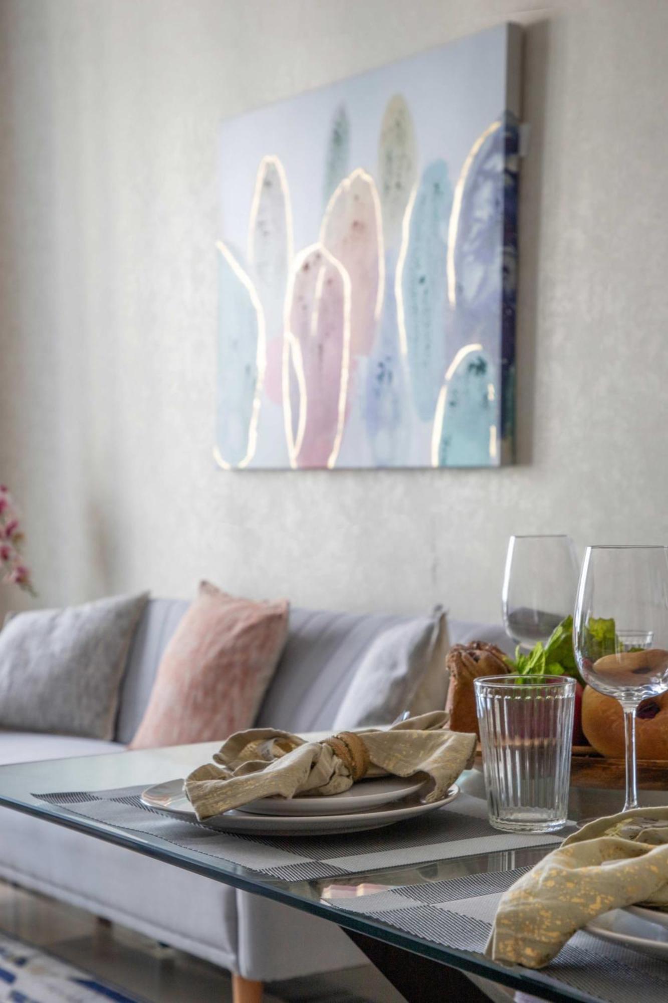 Frank Porter - Mon Reve Apartment *