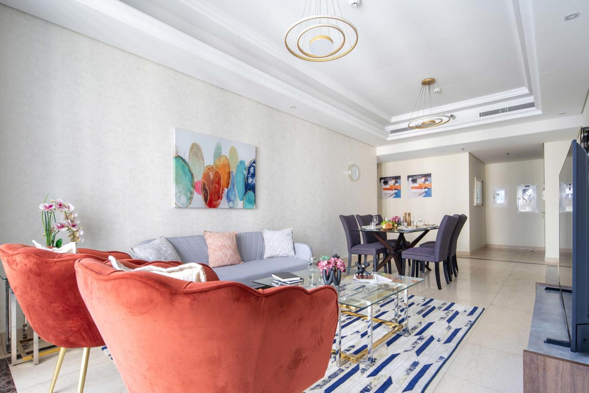 Frank Porter - Mon Reve Apartment Dubai
