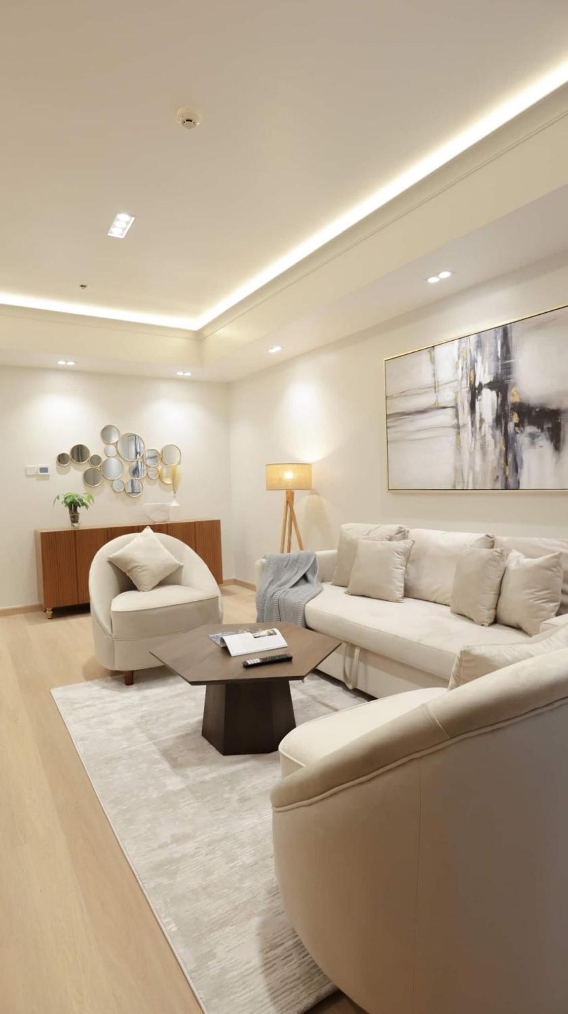 Exquisite 2-bedroom With Sea View