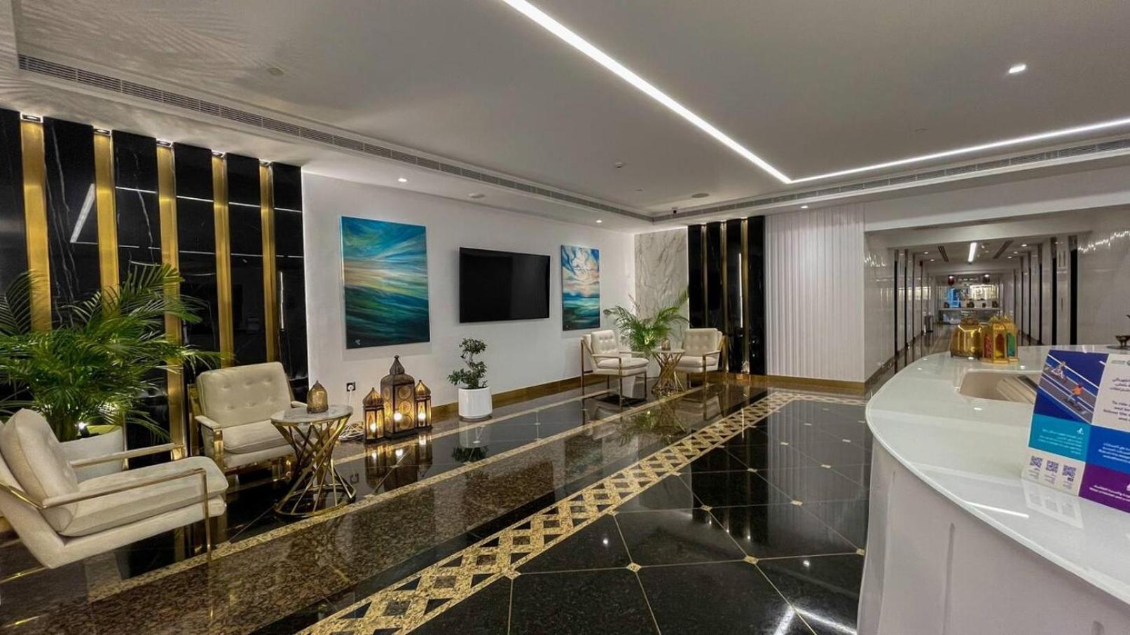 Apartment Exquisite 2-bedroom With Sea View *
