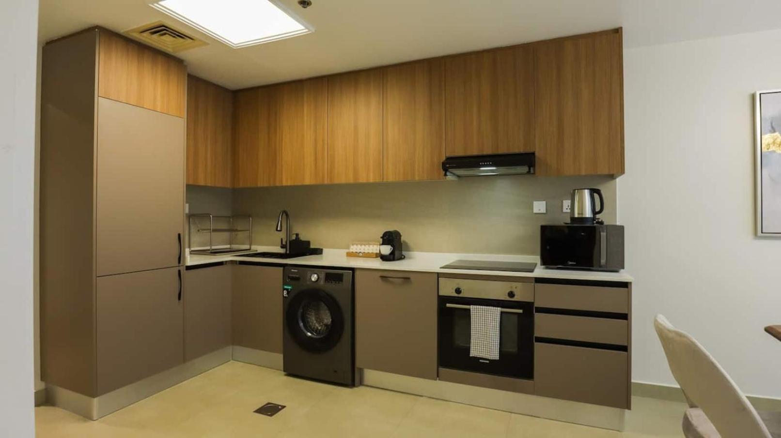 Exquisite 2-bedroom With Sea View Apartment