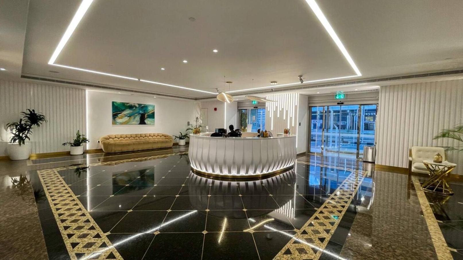 Exquisite 2-bedroom With Sea View * Dubai