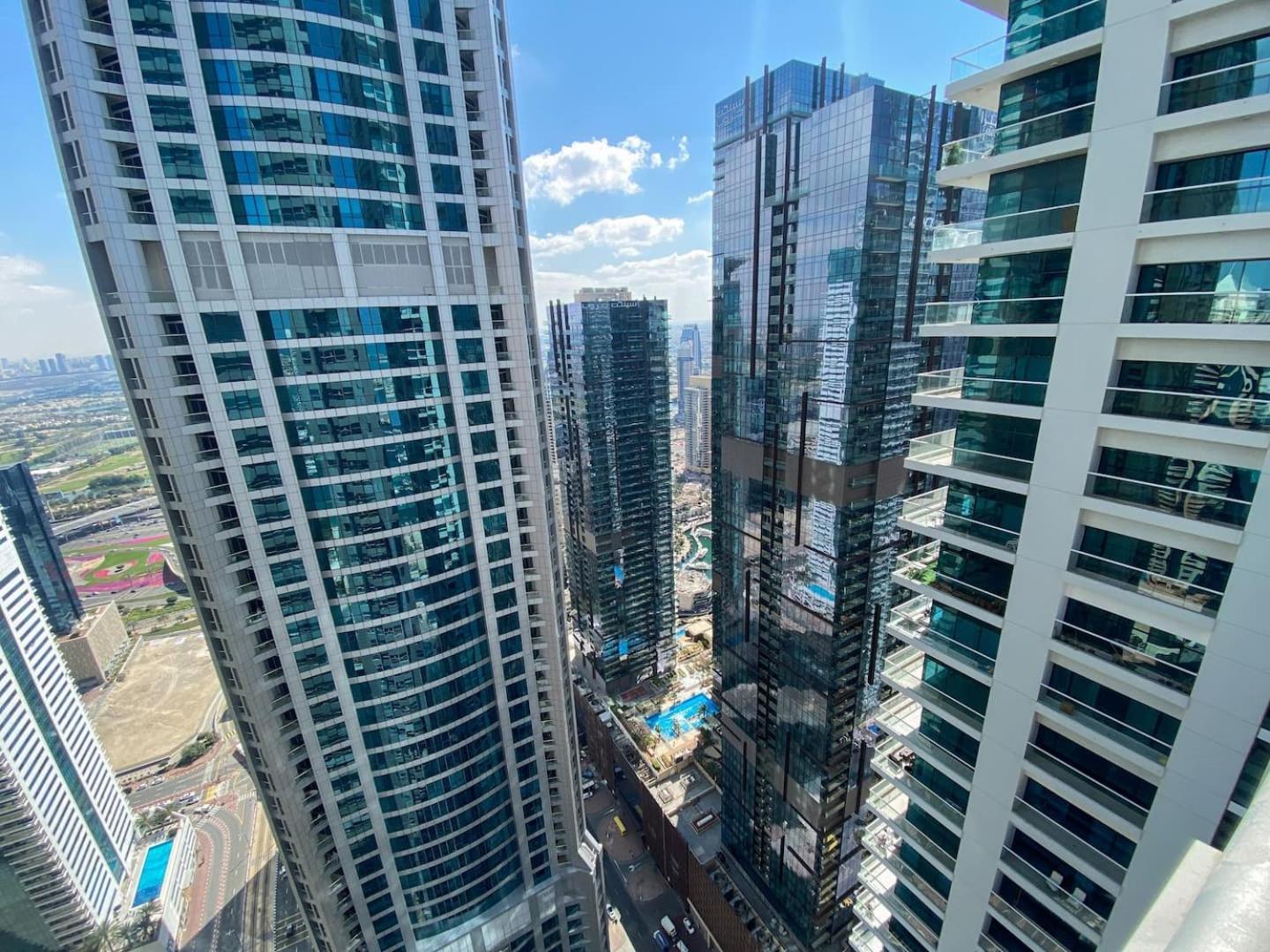 Exquisite 2-bedroom With Sea View Dubai