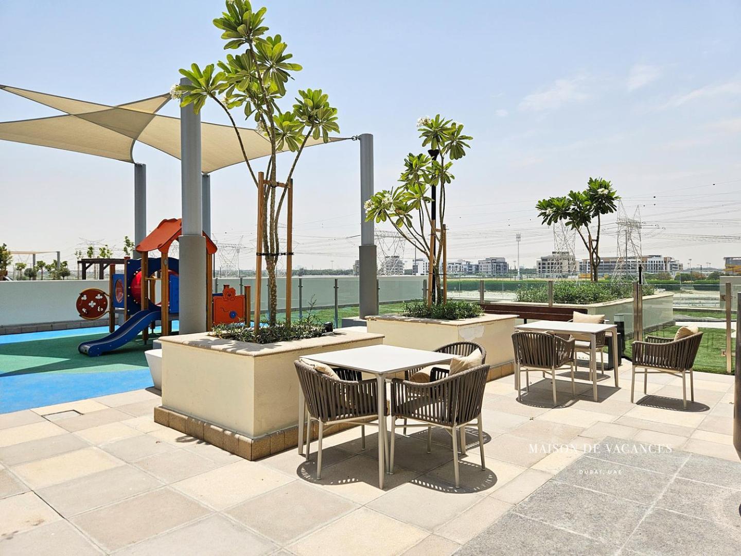 Large Balcony 10mins From Mall Dubai