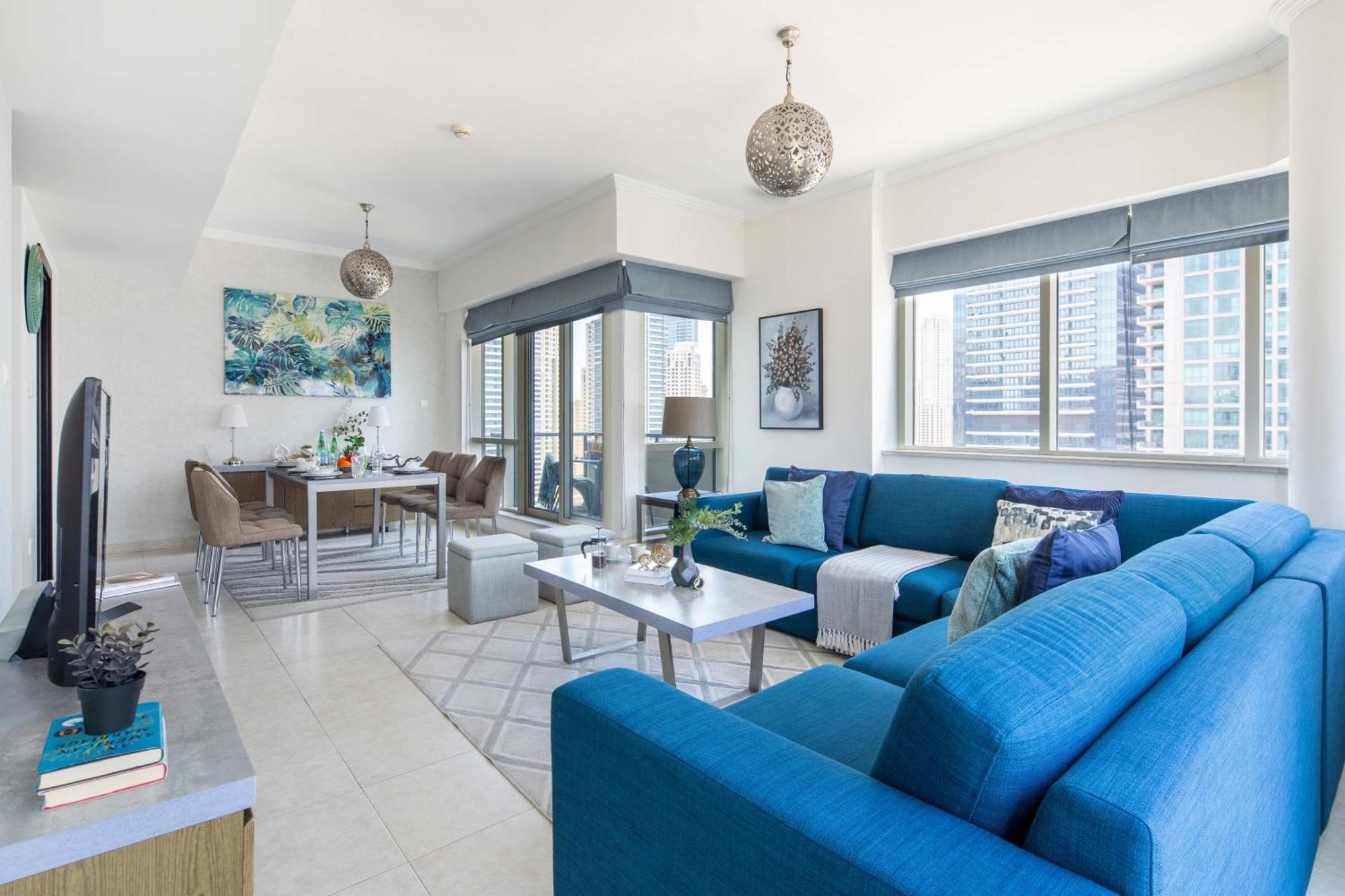 Frank Porter - Al Majara Tower 2 Apartment *