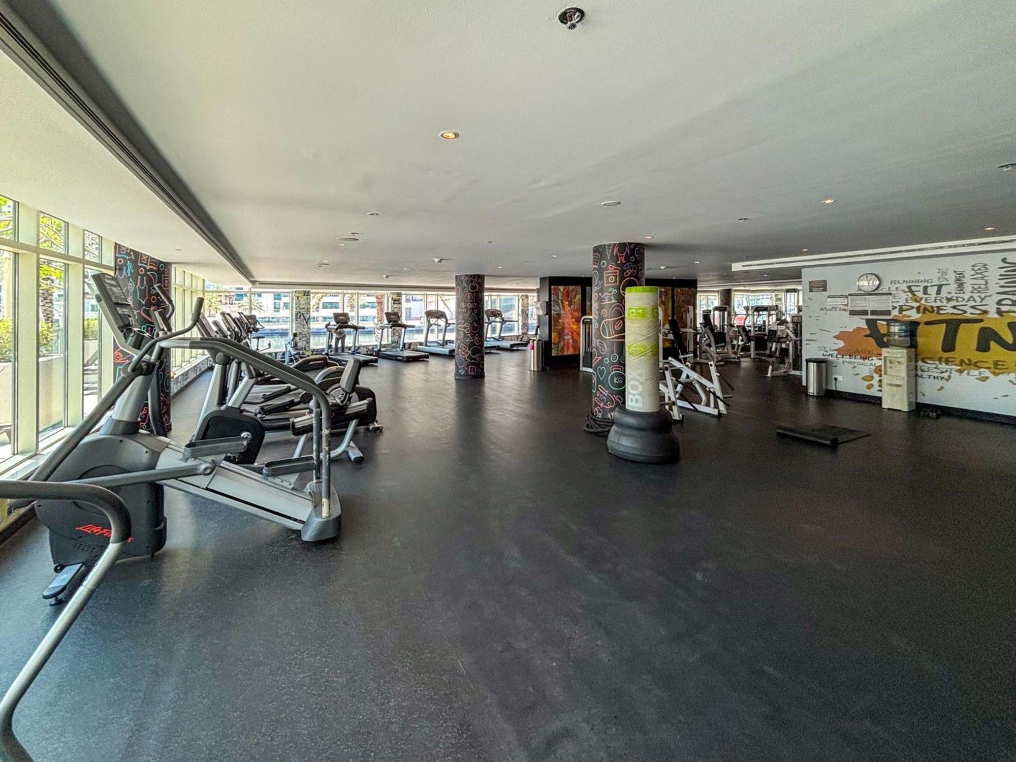 Apartment Frank Porter - Al Majara Tower 2 *