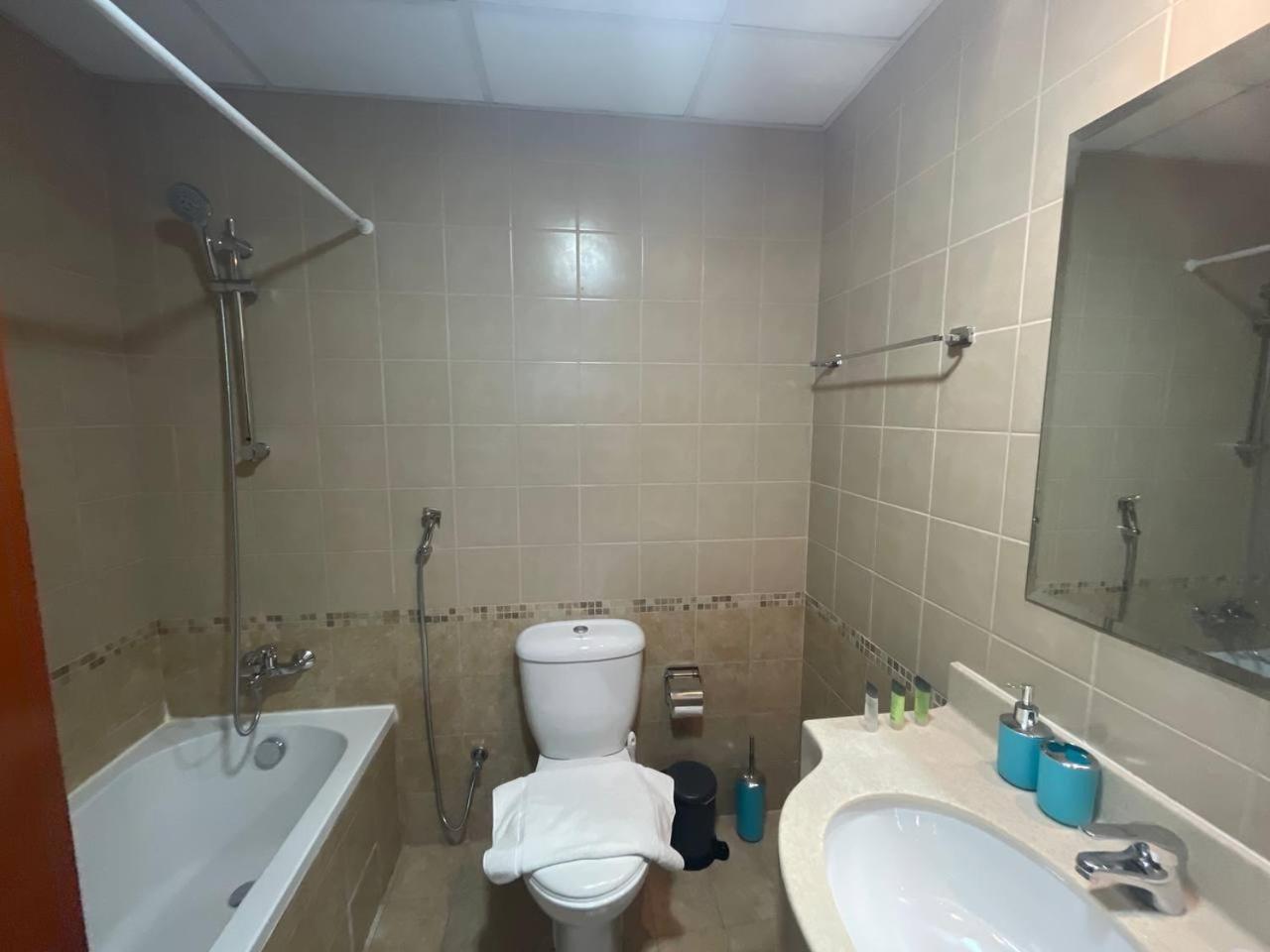 Very Convenient Steps To Metro And Marina Mall Managed By Sunnyhomes * Dubai
