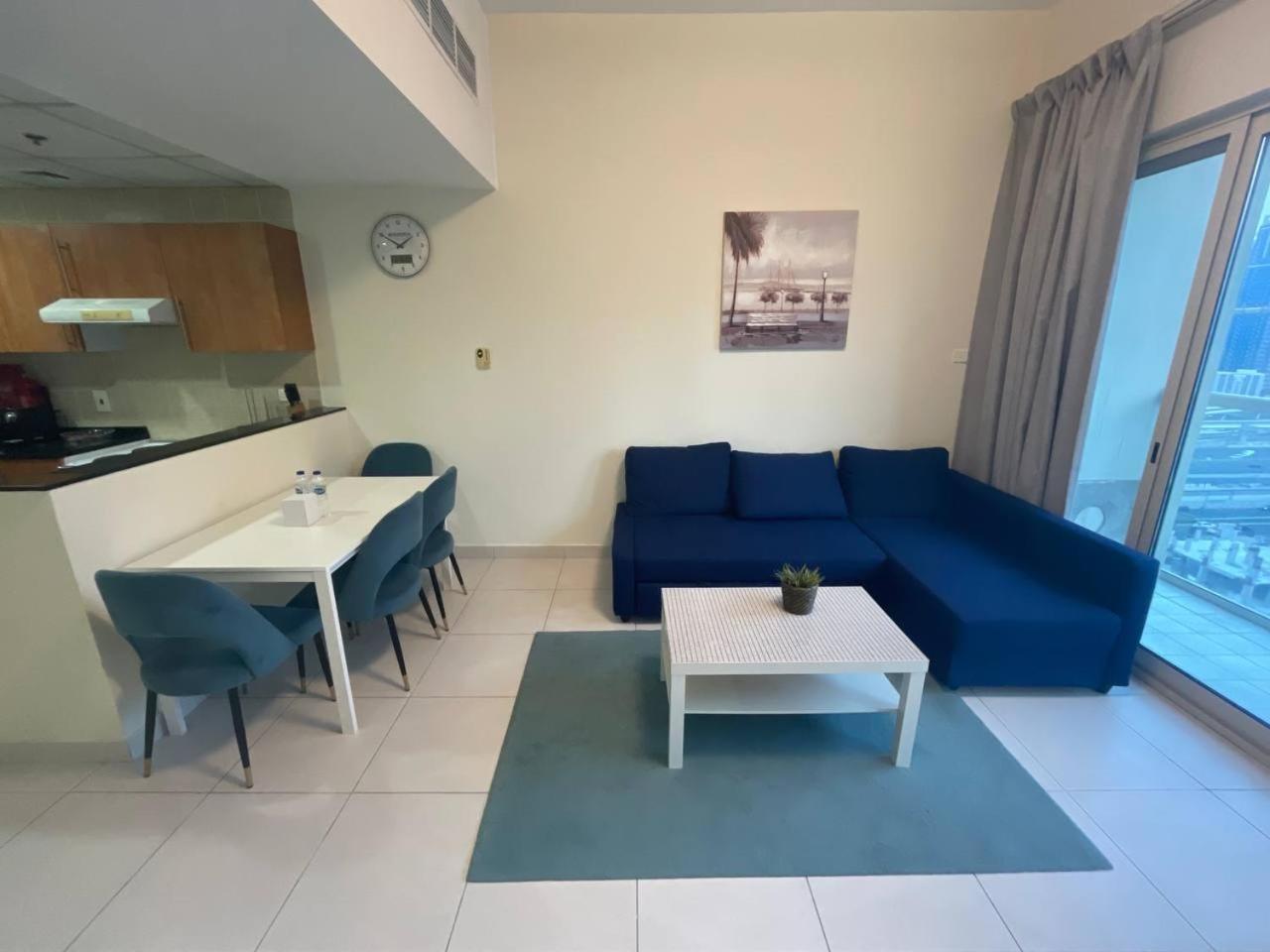 Very Convenient Steps To Metro And Marina Mall Managed By Sunnyhomes Apartment