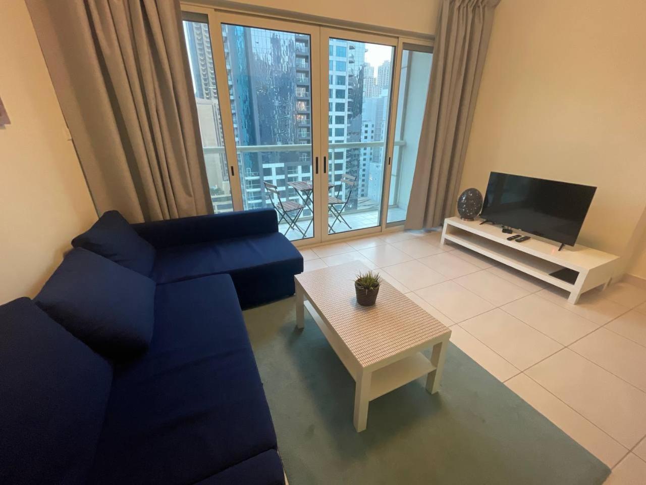 Apartment Very Convenient Steps To Metro And Marina Mall Managed By Sunnyhomes *