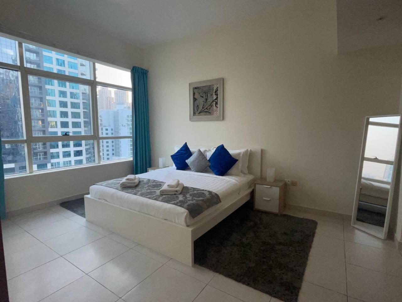 Very Convenient Steps To Metro And Marina Mall Managed By Sunnyhomes Apartment Dubai