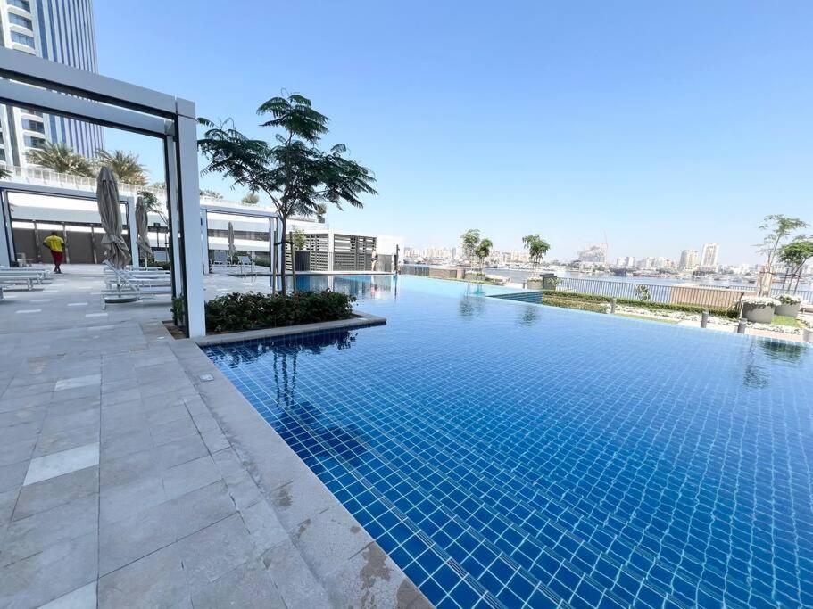 Apartment Stylish 1 Bedroom High Floor In Creek Edge