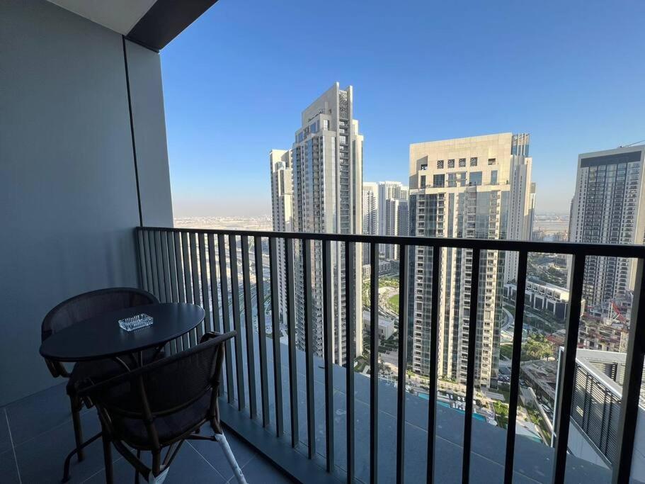 Stylish 1 Bedroom High Floor In Creek Edge Apartment Dubai