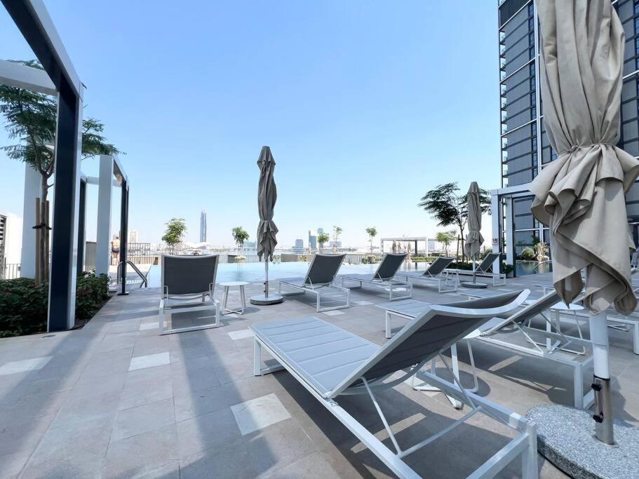 Stylish 1 Bedroom High Floor In Creek Edge