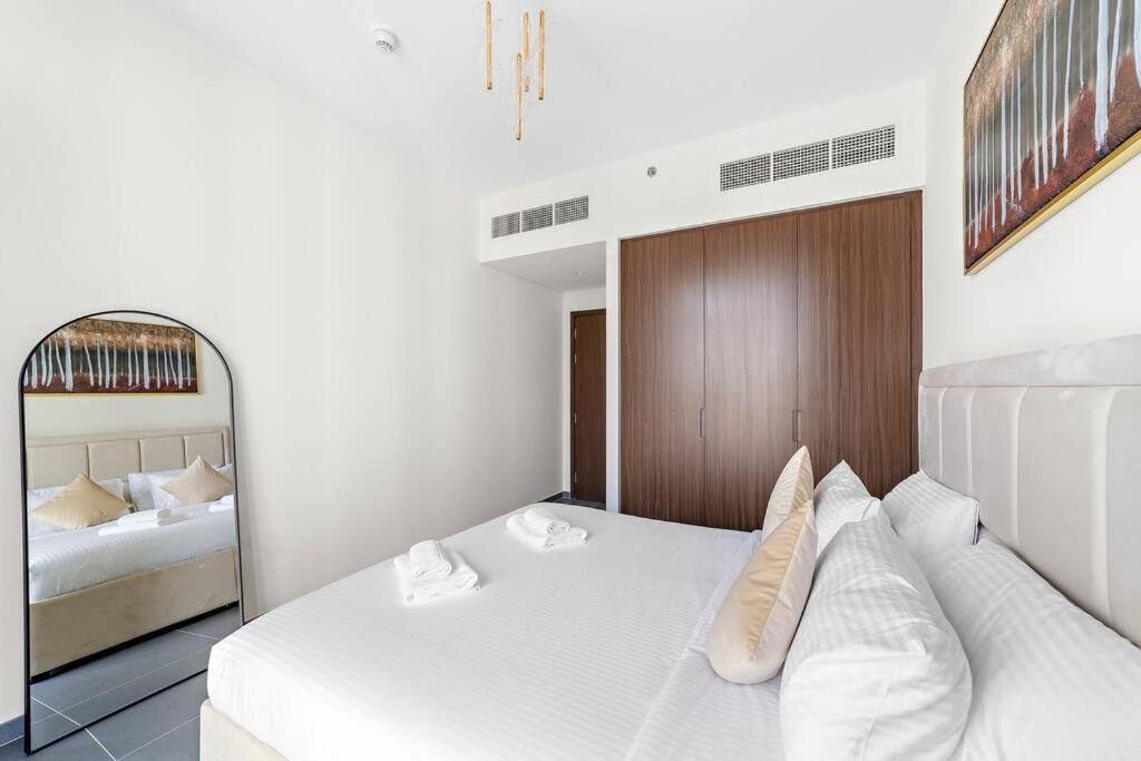 Apartment Stylish 1 Bedroom High Floor In Creek Edge Dubai