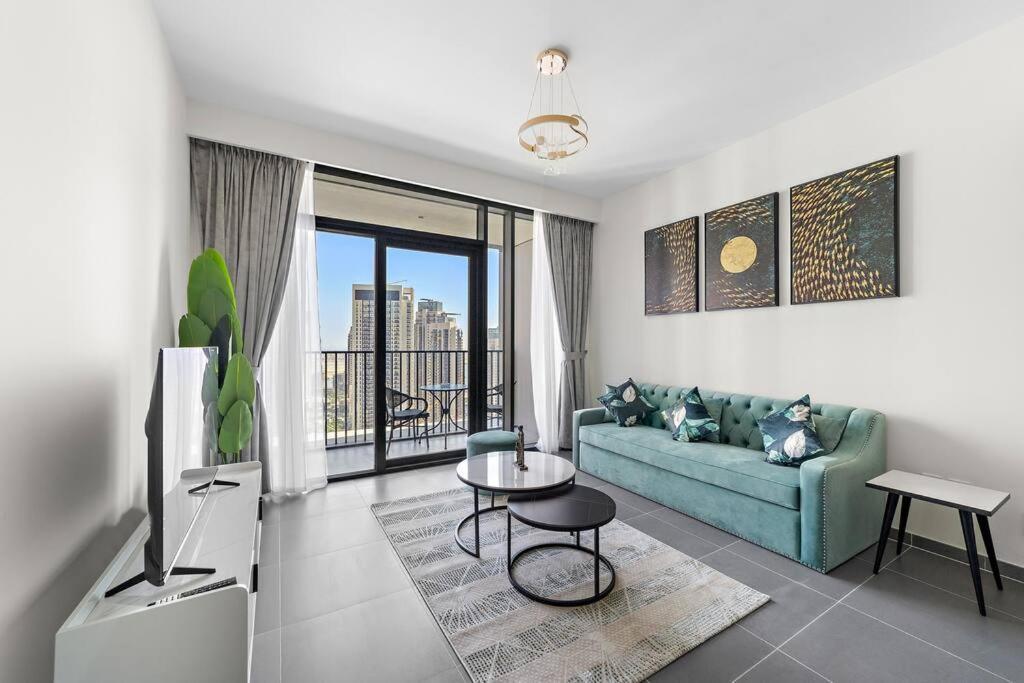 Stylish 1 Bedroom High Floor In Creek Edge Apartment Dubai