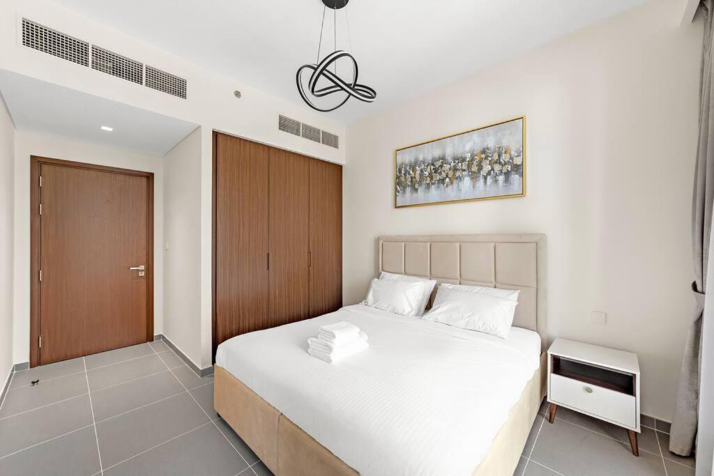 Elegant 1 Bedroom In Creek Edge Apartment *