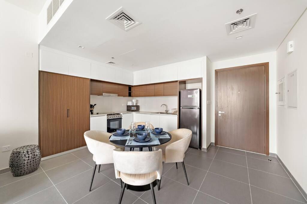 Elegant 1 Bedroom In Creek Edge Apartment *