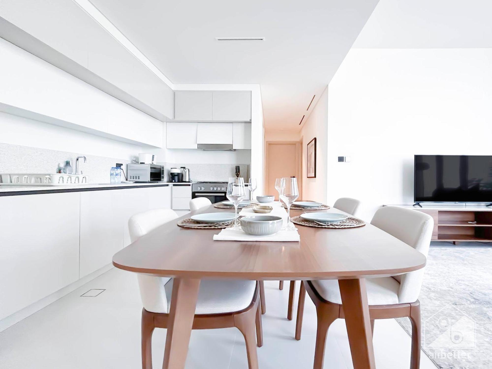 Cozy Beachfront 2b & Balcony In Marina Vista * Dubai